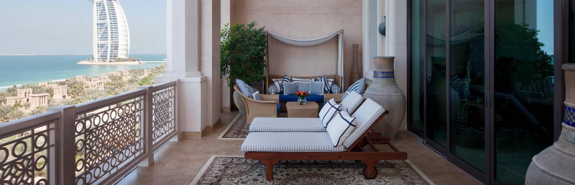 Отель Madinat Jumeirah Al Qasr Дубай
